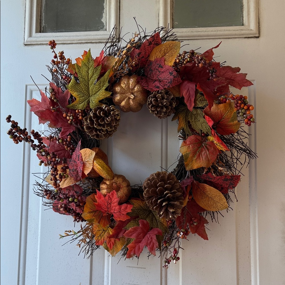 🍁🍃 Autumn Harvest Wreath with Pinecones and Pumpkins